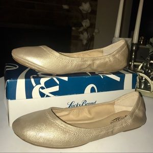 Never Worn Lucky Brand Flats ♥️